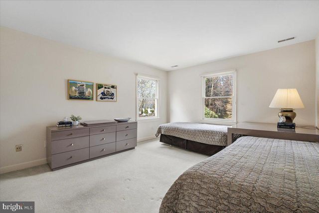 10409 DEMOCRACY LN, Potomac, MD 20854