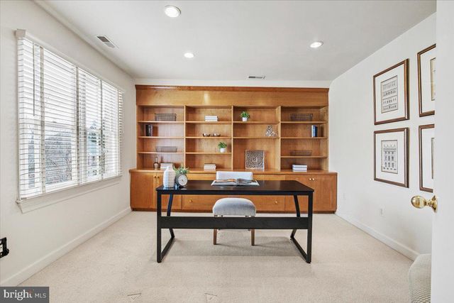 10409 DEMOCRACY LN, Potomac, MD 20854