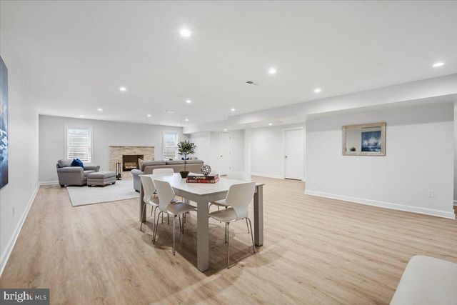 10409 DEMOCRACY LN, Potomac, MD 20854