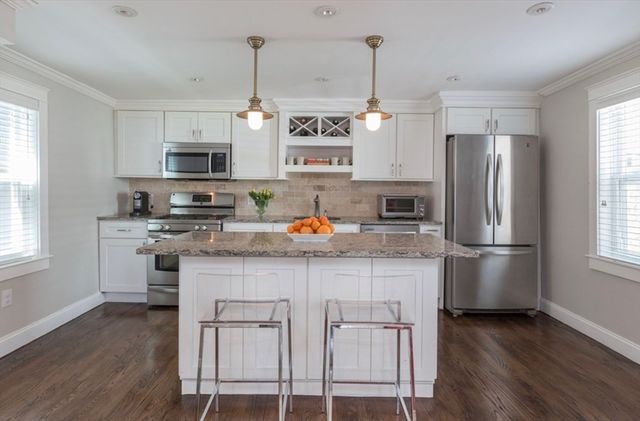 622 E 2nd 622, Boston, MA 02127