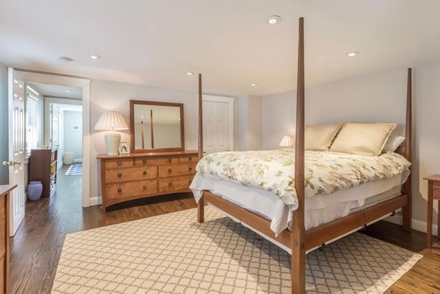 622 E 2nd 622, Boston, MA 02127