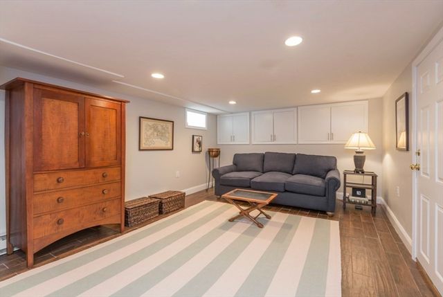 622 E 2nd 622, Boston, MA 02127