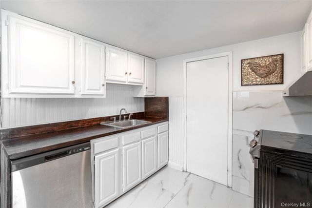 14-11 Cross Bay Boulevard, Broad Channel, NY 11693