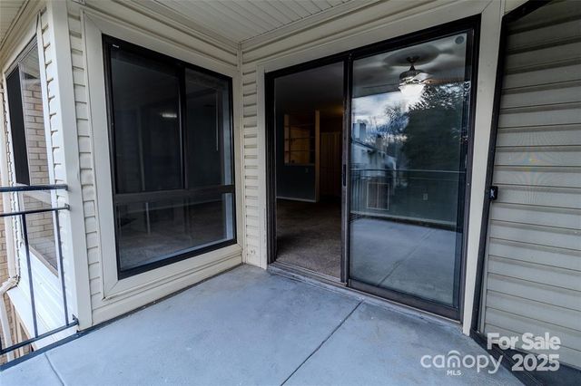 4814 Spring Lake Drive E, Charlotte, NC 28212