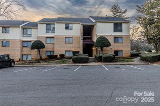 4814 Spring Lake Drive E, Charlotte, NC 28212