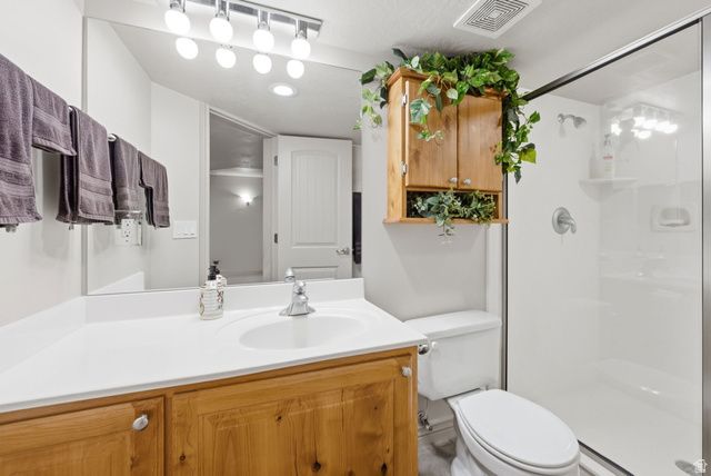 914 N 400 W, Centerville, UT 84014