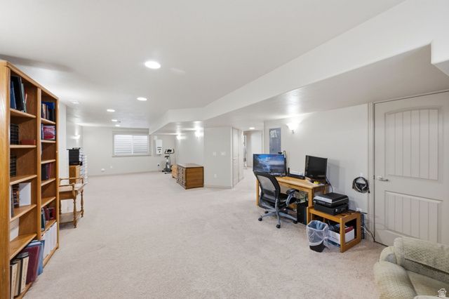 914 N 400 W, Centerville, UT 84014