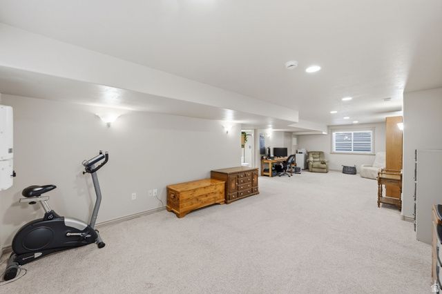 914 N 400 W, Centerville, UT 84014