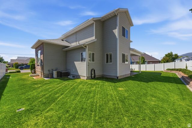 914 N 400 W, Centerville, UT 84014