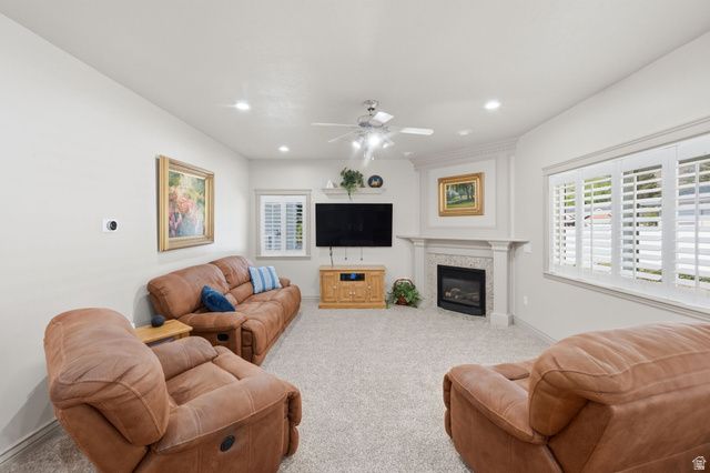914 N 400 W, Centerville, UT 84014