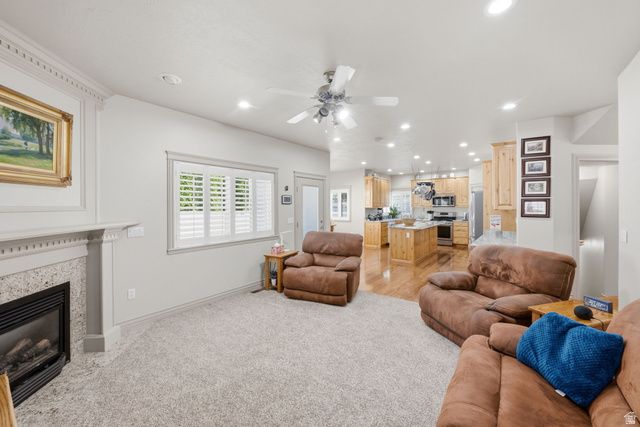 914 N 400 W, Centerville, UT 84014