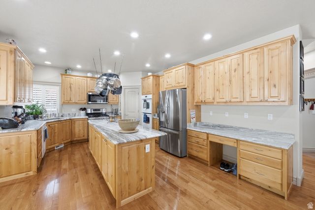 914 N 400 W, Centerville, UT 84014