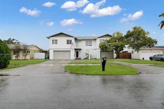 7961 SW 198th St, Cutler Bay, FL 33189