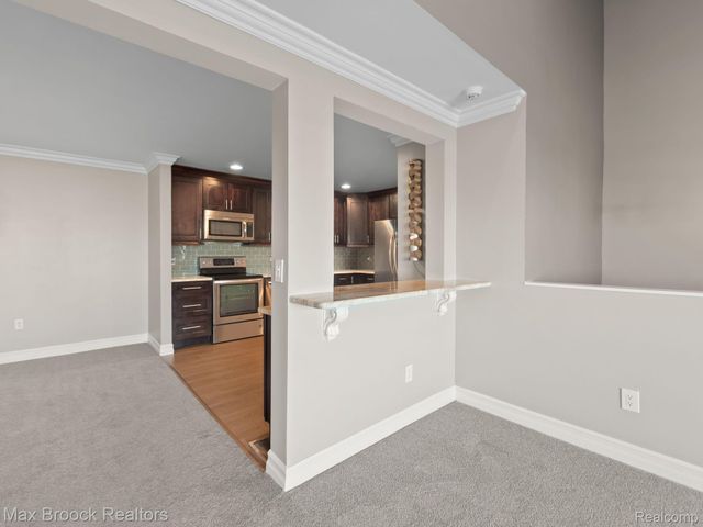 6608 MAPLE LAKES Drive, West Bloomfield Charter Township, MI 48322