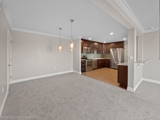 6608 MAPLE LAKES Drive, West Bloomfield Charter Township, MI 48322
