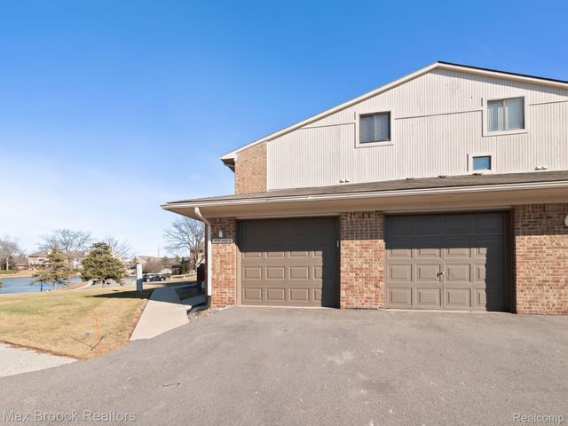 6608 MAPLE LAKES Drive, West Bloomfield Charter Township, MI 48322