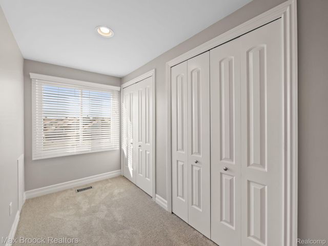 6608 MAPLE LAKES Drive, West Bloomfield Charter Township, MI 48322