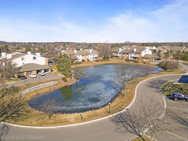 6608 MAPLE LAKES Drive, West Bloomfield Charter Township, MI 48322