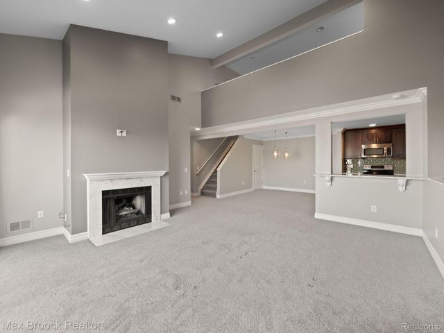 6608 MAPLE LAKES Drive, West Bloomfield Charter Township, MI 48322