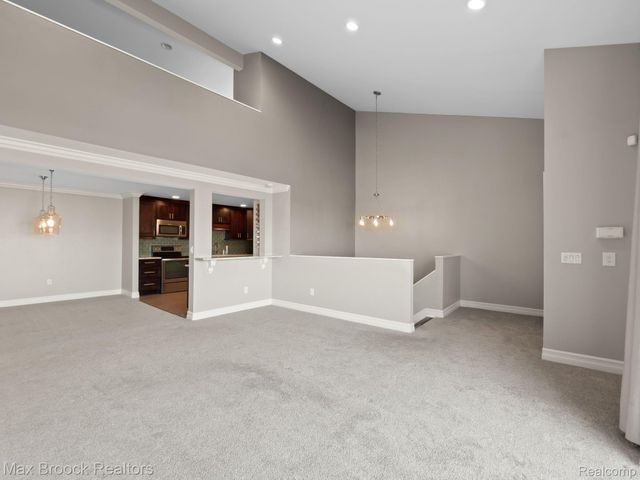 6608 MAPLE LAKES Drive, West Bloomfield Charter Township, MI 48322
