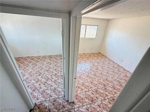 536 North Circle, Las Vegas, NV 89119