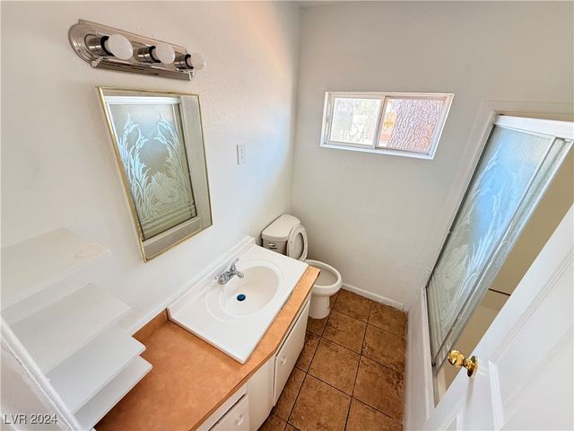 536 North Circle, Las Vegas, NV 89119