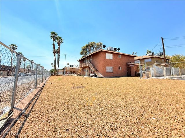 536 North Circle, Las Vegas, NV 89119