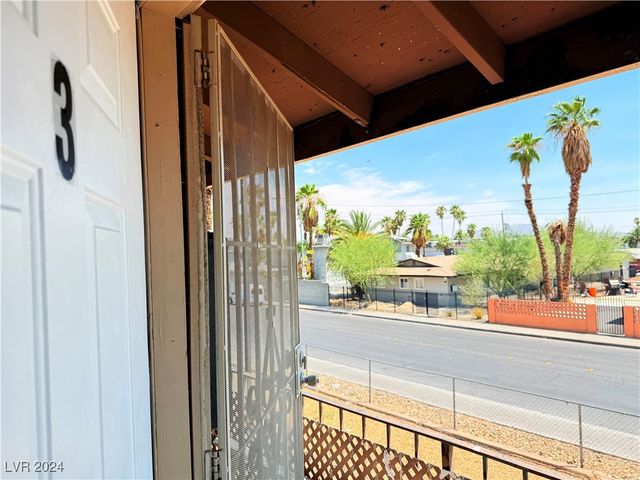 536 North Circle, Las Vegas, NV 89119