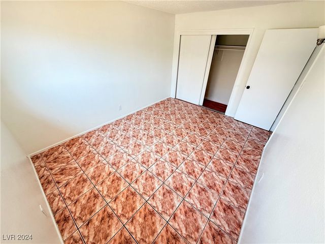 536 North Circle, Las Vegas, NV 89119