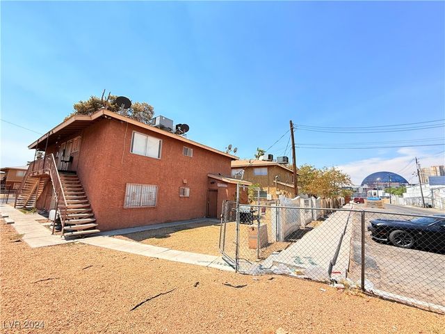 536 North Circle, Las Vegas, NV 89119