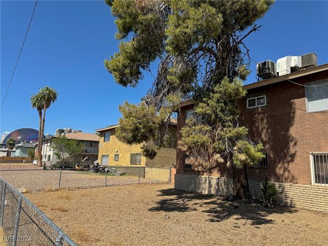 536 North Circle, Las Vegas, NV 89119