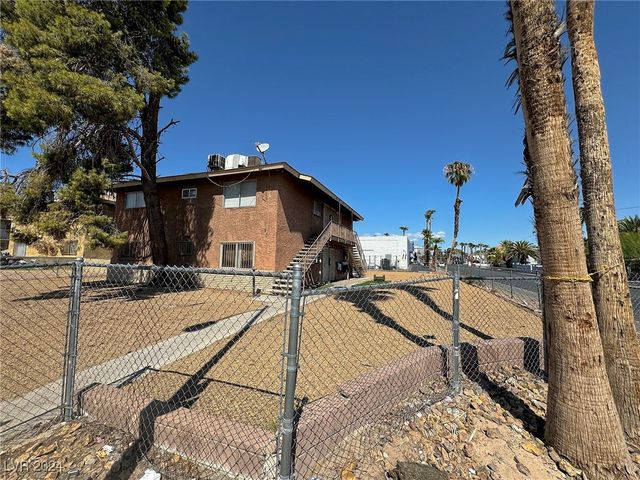 536 North Circle, Las Vegas, NV 89119