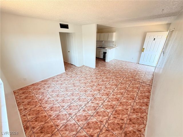 536 North Circle, Las Vegas, NV 89119