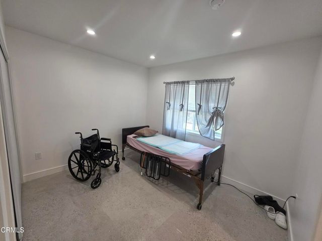 16034 San Fernando Mission Boulevard, Granada Hills, CA 91344