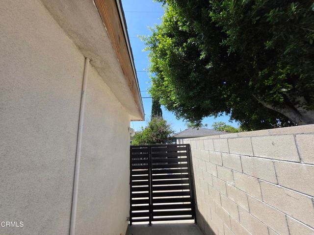 16034 San Fernando Mission Boulevard, Granada Hills, CA 91344