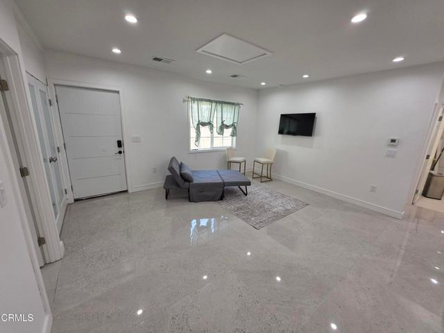 16034 San Fernando Mission Boulevard, Granada Hills, CA 91344