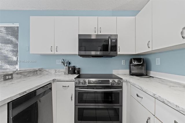 17434 SW 143rd Pl, Miami, FL 33177