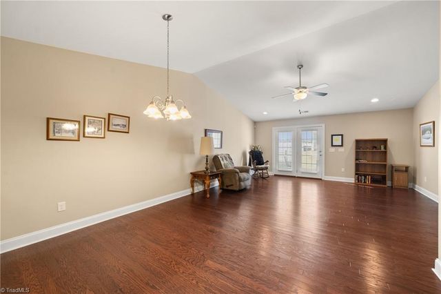 204 Oak Ridge Drive, Archdale, NC 27263