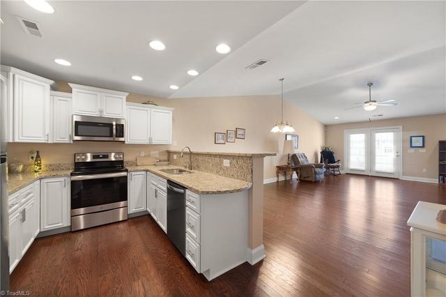 204 Oak Ridge Drive, Archdale, NC 27263