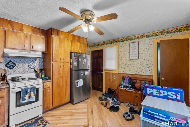 40 Church Street, Enfield, CT 06082