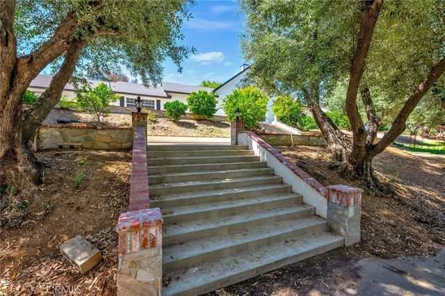 42761 Juniper, Murrieta, CA 92562