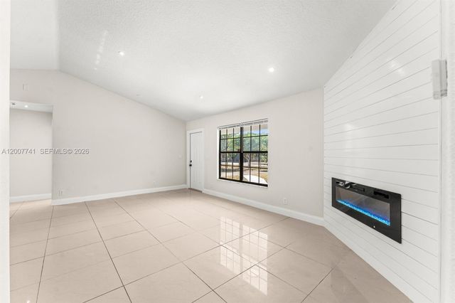 18055 W Sycamore Drive 1, Loxahatchee, FL 33470