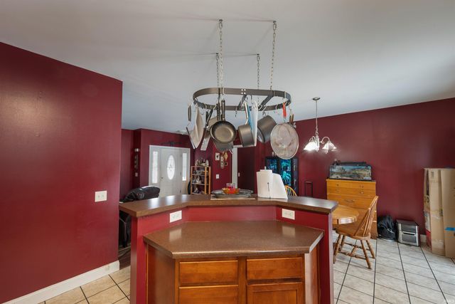 2325 N Huntington Road, Marion, IN 46952