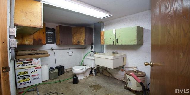 2325 N Huntington Road, Marion, IN 46952