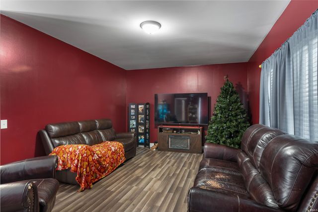 2325 N Huntington Road, Marion, IN 46952