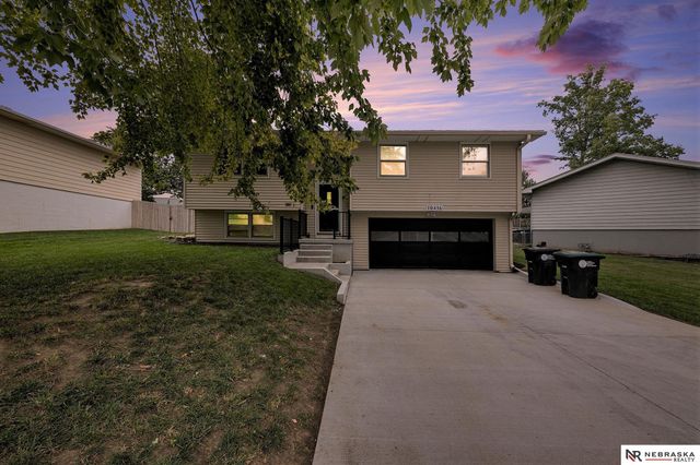 10436 M Street, Omaha, NE 68127