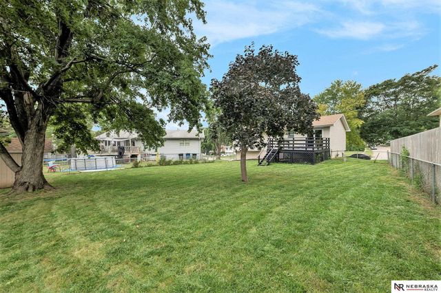 10436 M Street, Omaha, NE 68127