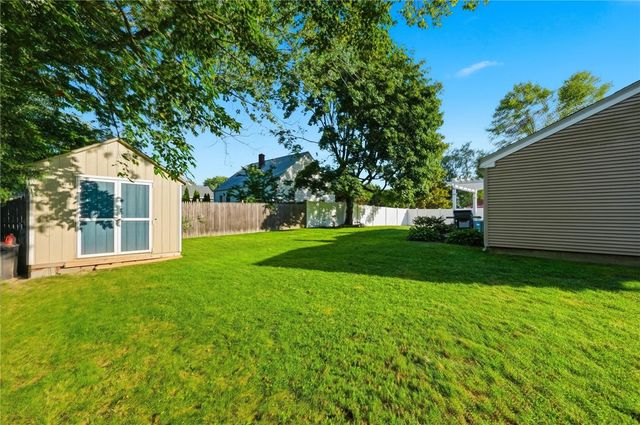 76 George Arden Avenue, Warwick, RI 02886