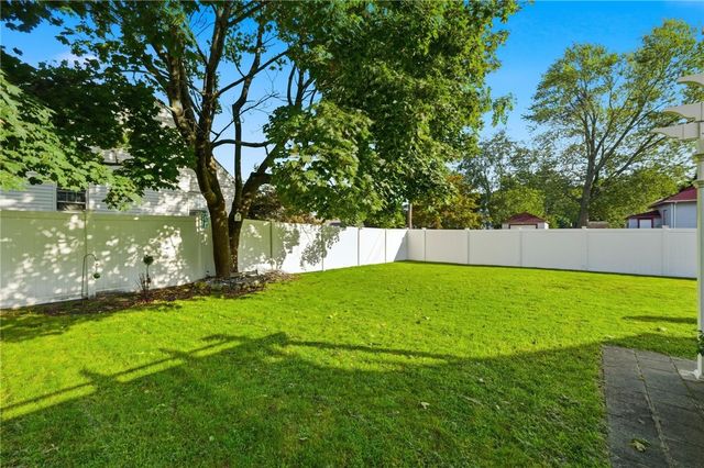 76 George Arden Avenue, Warwick, RI 02886