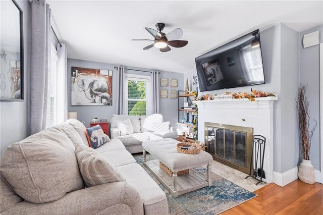 76 George Arden Avenue, Warwick, RI 02886